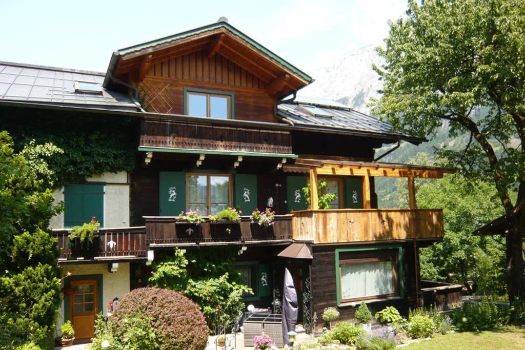 Haus Weidmannsheil - Wohnen Im Romantischen Forsthaus Werfen Buitenkant foto