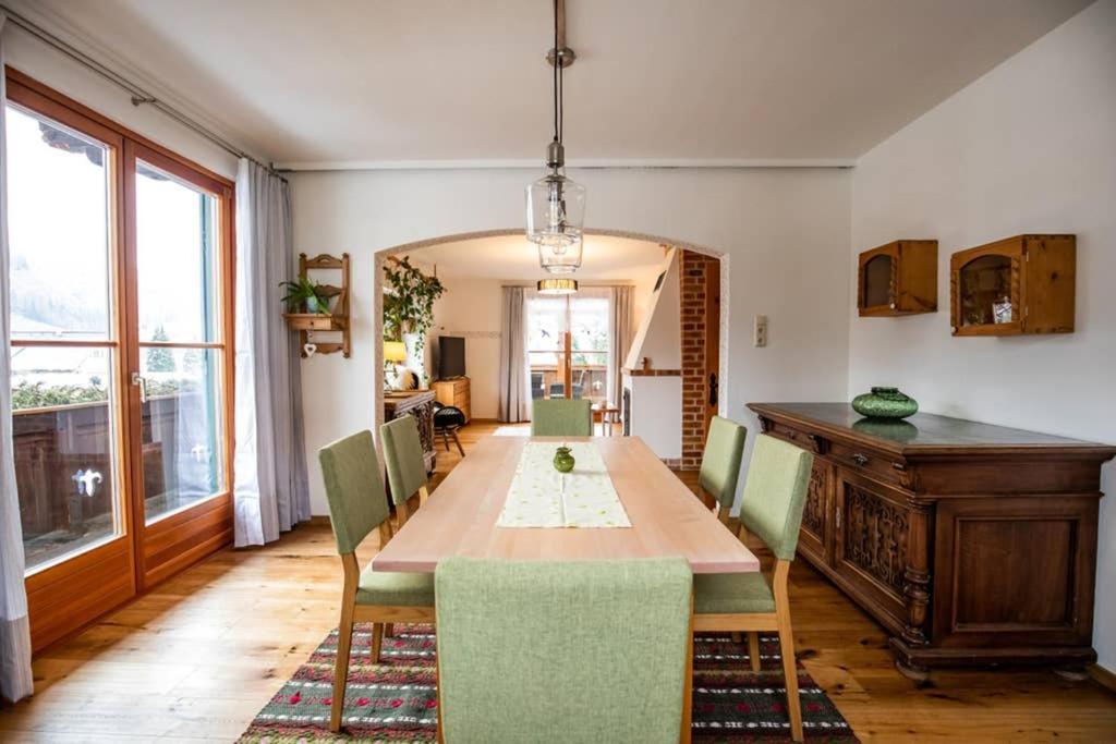 Haus Weidmannsheil - Wohnen Im Romantischen Forsthaus Werfen Buitenkant foto