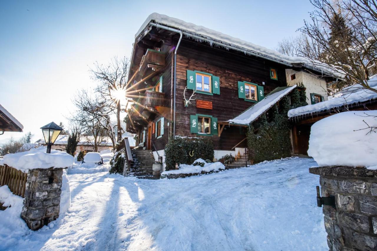Haus Weidmannsheil - Wohnen Im Romantischen Forsthaus Werfen Buitenkant foto